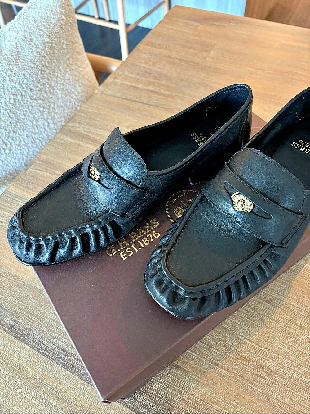 G.H. Bass Milton Black Loafers US 8.5 Like New